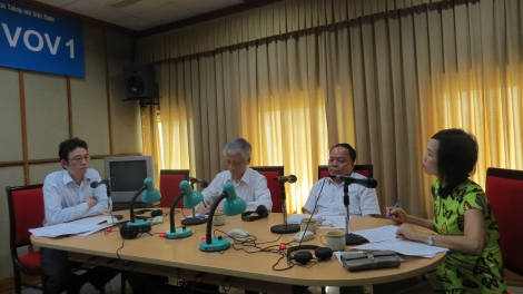 Diễn đàn kinh tế ngày 17/8/2014: Kết nối vận tải đường thủy và bài toán kinh tế.