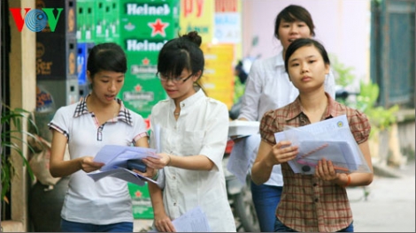 Chính phủ với người dân ngày 04/8/2014: Ý kiến của người dân về tổ chức một kì thi chung quốc gia