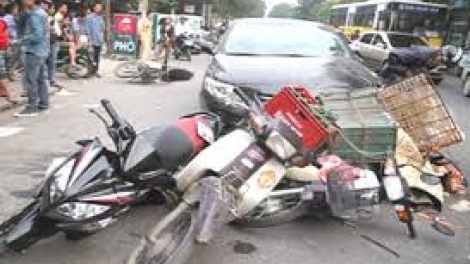 Thời sự đêm ngày 01/9/2014: Hôm nay cả nước xảy ra 56 vụ tai nạn giao thông, làm chết 30 người.