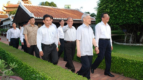 Thời sự trưa ngày 04/7/2014:Tổng Bí thư Nguyễn Phú Trọng làm việc với cán bộ chủ chốt tỉnh Bình Thuận