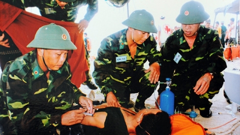 Bộ đội biên phòng nâng cao công tác cứu hộ, cứu nạn để ngư dân yên tâm khi vươn khơi.