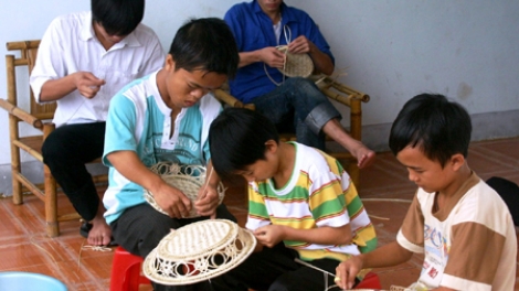 Thành lập doanh nghiệp nhằm tạo được nhiều việc làm hơn cho người khuyết tật.