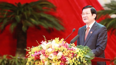 Chủ tịch nước Trương Tấn Sang dự kỷ niệm 70 năm ngày truyền thống và trao tặng Huân chương Quân công hạng nhất cho quân khu I.(Thời sự trưa ngày 16/10/2015)