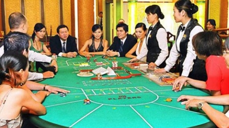 Nhiều ý kiến đồng tình với đề xuất của Bộ Tài chính về thí điểm cho phép người Việt được phép đánh bạc tại một số casino.