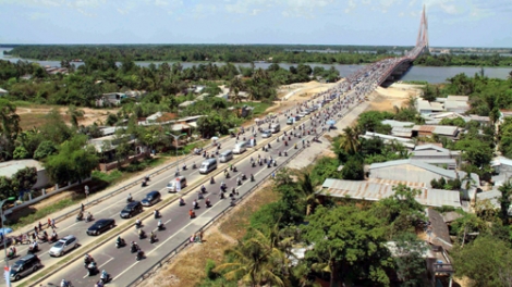 Tạo nguồn nhân lực, ưu tiên phát triển kinh tế vùng và liên vùng