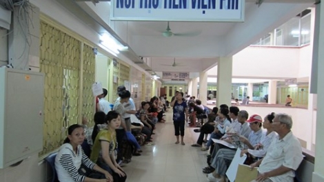 Đã đến lúc viện phí phải được điều chỉnh mới mở ra hy vọng cải tiến trong chất lượng khám chữa bệnh (Thời sự trưa ngày 25/10/2015)