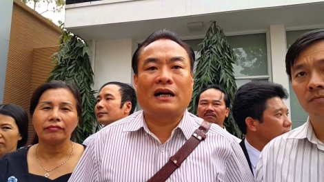 Bộ Công an chỉ đạo làm rõ hoạt động thu tiền trái pháp luật của Trung tâm hỗ trợ người nghèo và phát triển nông thôn mới (Thời sự trưa 26/11/2015)
