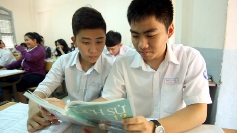 Lịch sử nên là môn học bắt buộc.