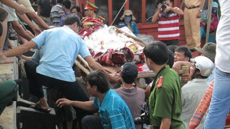 Cần lên án hành động xả súng vào ngư dân Quảng Ngãi ở Trường Sa (2/12/2015)