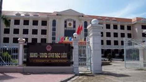 Bộ Tài chính yêu cầu các tỉnh, thành báo cáo về tình trạng thu chi sau hai trường hợp thành uỷ Bạc Liêu và Cà Mau không còn kinh phí để chi tiêu (Thời sự chiều 7/12/2015)
