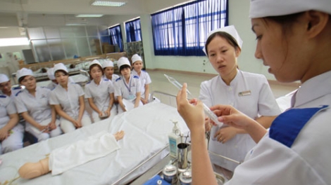 Đào tạo ngành y, dược: Phải là ngành học có điều kiện khắt khe (8/12/2015)