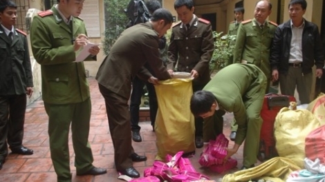 Pháp luật và đời sống ngày 21/01/2015: Ngăn chặn pháo lậu từ cửa khẩu về nội địa