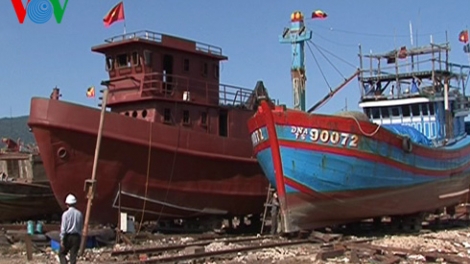 Thời sự đêm ngày 26/01/2015: Nhiều vướng mắc trong việc vay vốn theo Nghị định 67 của Chính phủ khiến ngư dân các tỉnh miền Trung khó tiếp cận với nguồn vốn này