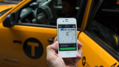 Thời sự trưa ngày 3/1/2014: Bộ Giao thông - Vận tải cho phép công ty Uber ký kết hợp đồng cung cấp dịch vụ với các doanh nghiệp vận tải đủ điều kiện, mở đường cho dịch vụ Uber hoạt động hợp pháp tại Việt Nam.
