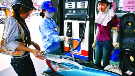 Bảo vệ quyền lợi người tiêu dùng trong thời kỳ giá xăng dầu giảm