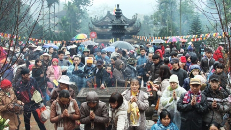 Thời sự chiều ngày 21/02/2015: Các điểm vui chơi giải trí, du lịch văn hóa tâm linh trên khắp cả nước vào ngày cao điểm đón khách du xuân, vui Tết cổ truyền