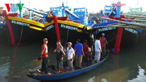Biển đảo Việt Nam ngày 25/02/2015: Nghị định 67 và ước mơ vươn khơi trong năm mới Ất Mùi của ngư dân Bình Thuận.