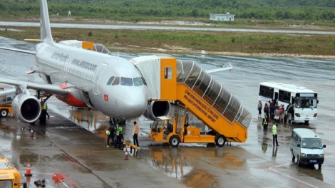 Thời sự trưa ngày 27/02/2015: Chủ trương cho tư nhân khai thác nhà ga T1 cảng hàng không Nội Bài, sân bay Phú Quốc và một phần các sân bay khác như Đà Nẵng, Cam Ranh của Bộ Giao thông Vận tải vấp phải nhiều ý kiến trái chiều
