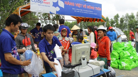 Chính phủ với người dân ngày 05/02/2015:Trợ cước hàng hóa, người dân khó được hưởng lợi?
