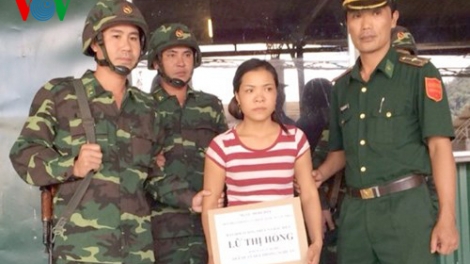Pháp luật và đời sống ngày 02/03/2015: Lạng Sơn đẩy mạnh phòng chống buôn bán người.