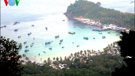 Biển đảo Việt Nam ngày 15/3/2015: Điểm tựa cho ngư dân yên tâm vươn khơi bám biển.