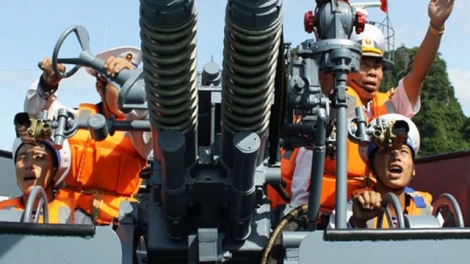 Biển đảo Việt Nam ngày 18/3/2015: Hải đội 4, vùng 1 hải quân, làm chủ vũ khí, phương tiện, nâng cao khả năng sẵn sàng chiến đấu.