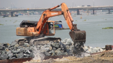 Thời sự trưa ngày 28/3/2015: Dự án lấn sông Đồng Nai để làm khu đô thị chính thức tạm dừng thi công