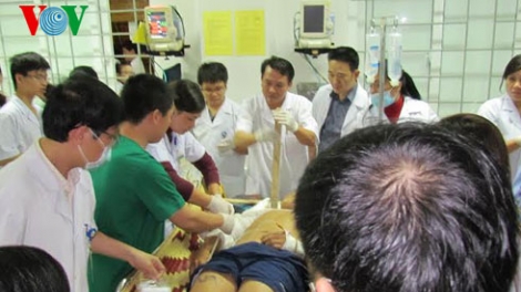 Thời sự trưa ngày 29/3/2015: Hỗ trợ cho nạn nhân tử vong trong vụ sập giàn giáo tại khu công nghiệp Vũng Áng, Hà Tĩnh mỗi người 400 triệu đồng.