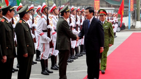 Thời sự chiều ngày 03/03/2015: Chủ tịch nước Trương Tấn Sang thăm và làm việc tại Học viện Cảnh sát nhân dân - Cơ sở đào tạo và nghiên cứu khoa học có quy mô hàng đầu của lực lượng Cảnh sát Việt Nam.