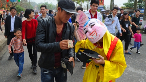 Chính phủ với người dân ngày 04/3/2015: Tăng cường công tác quản lý lễ hội