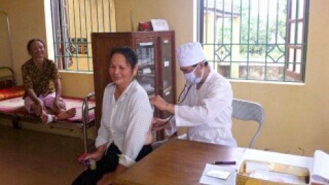 Chính phủ với người dân ngày 09/3/2015: Cần nâng cao vai trò của các trạm y tế xã, phường, thị trấn.