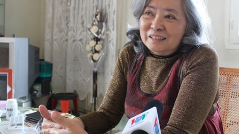 Thời sự chiều ngày 16/4/2015: Hôm nay, tại Tòa Đại hình Pháp diễn ra phiên xét xử đầu tiên vụ công dân người Pháp gốc Việt, Trần Tố Nga - nạn nhân chất độc da cam do quân đội Mỹ rải xuống Việt Nam kiện các công ty hóa chất của Mỹ.