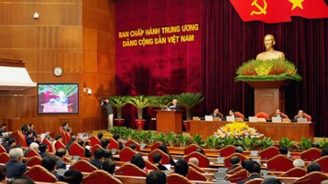 Thời sự đêm ngày 20/4/2015: Bộ Chính trị ra Nghị quyết về việc tinh giản biên chế và cơ cấu lại đội ngũ cán bộ, công chức, viên chức, trong đó đề ra 4 nhiệm vụ và giải pháp.