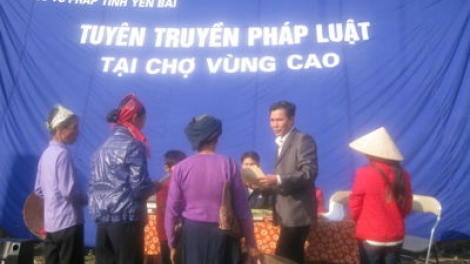 Pháp luật và đời sống ngày 06/4/2015: Nâng cao hiệu quả công tác tuyên truyền phổ biến giáo dục pháp luật.