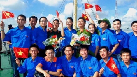 Biển đảo Việt Nam ngày 01/5/2015: Tuổi trẻ với tình yêu biển đảo quê hương.