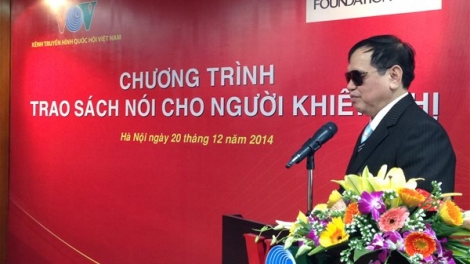 "Bóng tối đầy ánh sáng" và câu chuyện của một người đã "40 năm tìm ánh sáng trong bóng tối".