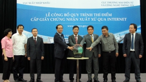 Kinh tế ngày 16/5/2015: Thí điểm cấp giấy chứng nhận xuất xứ qua Internet – tạo thuận lợi cho xuất khẩu.