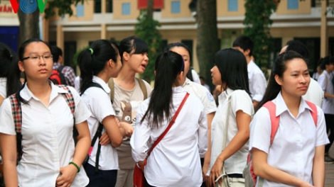 Thời sự trưa ngày 23/5/2015: Kỳ thi vào lớp 10 của học sinh Hà Nội năm nay được dự báo sẽ rất khó khăn.