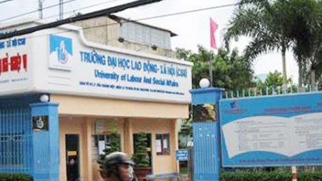Pháp luật và đời sống ngày 25/5/2015: Những sai phạm và việc xử lý sai phạm tại Trường Đại học Lao động xã hội.