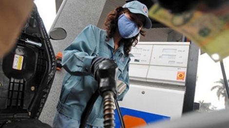 Thời sự chiều ngày 06/5/2015: Giá xăng tăng: Là do thuế bảo vệ môi trường tăng 300%.