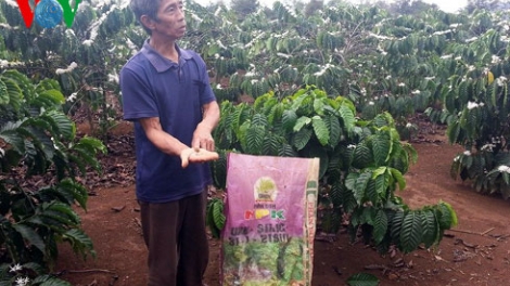 Nông nghiệp và nông thôn ngày 2/6/2015: Mùa mưa và nỗi lo phân bón giả ở Tây Nguyên.