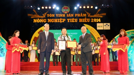 Thời sự trưa ngày 7/6/2015: Tôn Vinh 145 sản phẩm nông nghiệp Việt Nam tiêu biểu 2014.
