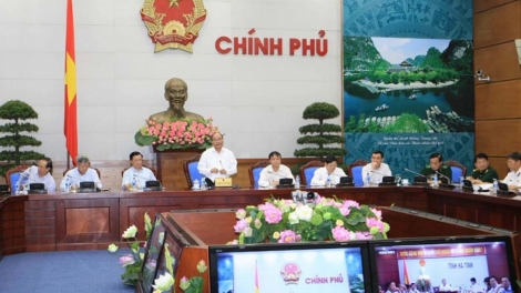 Thời sự đêm ngày 10/7/2015: Phó Thủ tướng Nguyễn Xuân Phúc khẳng định không có vùng cấm, không có góc khuất trong chống buôn lậu, với bất cứ tổ chức, cá nhân nào.