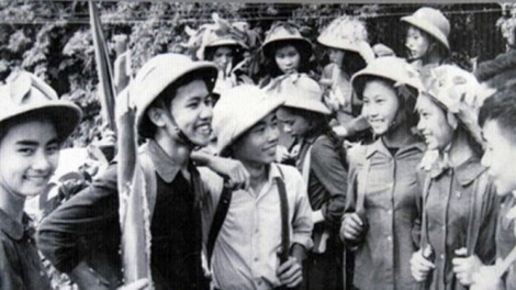 Sáng mãi lý tưởng người thanh niên xung phong.