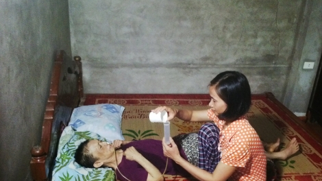 Câu chuyện về con gái một liệt sĩ, với mong muốn tìm được mộ cha và chữa bệnh cho mẹ