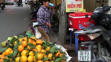 Bình trà miễn phí và câu chuyện của gia đình 3 thế hệ làm việc thiện