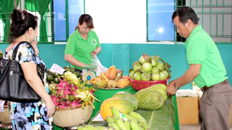 Từng bước nâng cao chất lượng hàng nông sản (Nông nghiệp và nông thôn ngày 5/7/2015)