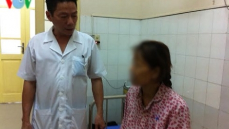 Thời sự đêm ngày 9/7/2015: Bộ Y tế khen thưởng cho 18 y, bác sỹ đã cứu sống một phụ nữ bị băng huyết nhiễm HIV.