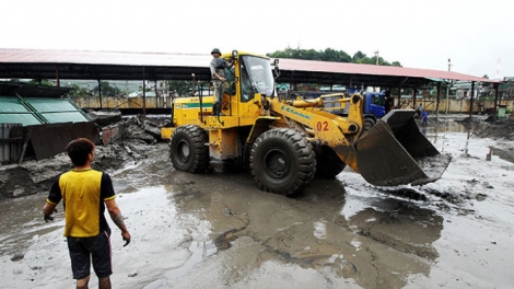 Thời sự trưa ngày 01/8/2015: Do mưa lũ không thể vận chuyển được than, hàng loạt nhà máy điện chỉ còn đủ than dự trữ từ 5 đến 20 ngày