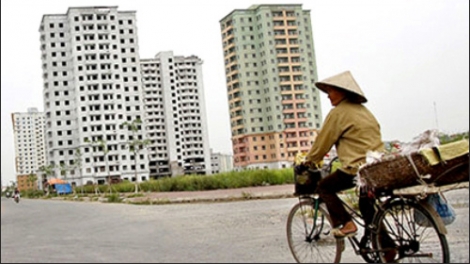 Nhà thu nhập thấp: người dân mỏi mòn chờ sổ đỏ (Theo dòng thời sự ngày 13/8/2015)